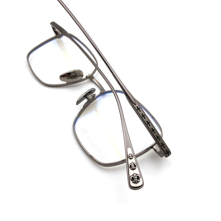 Gothic Titanium Square Glasses with Cross-Engraved Temples & Vintage Details – CH8018