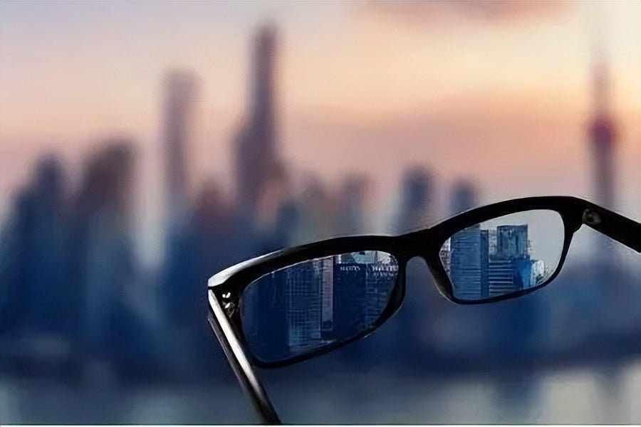 Do Glasses Worsen Myopia? Debunking Common Misconceptions About Eyeglasses - HP eyeglasses