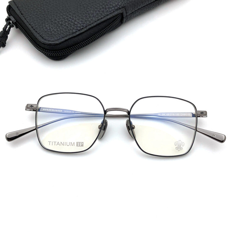 Gothic Titanium Square Glasses with Cross-Engraved Temples & Vintage Details – CH8018