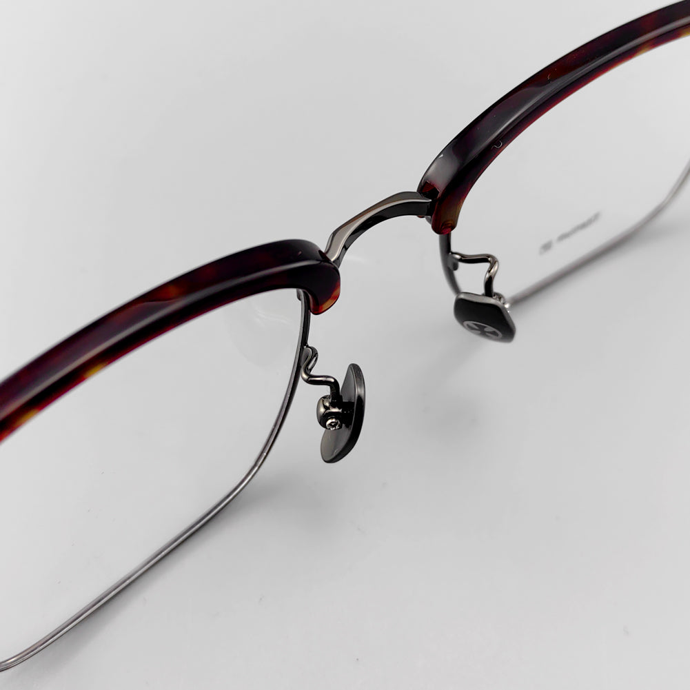 Classic Browline Titanium Eyeglasses - Customizable Lenses for Personalized Vision - EO-511