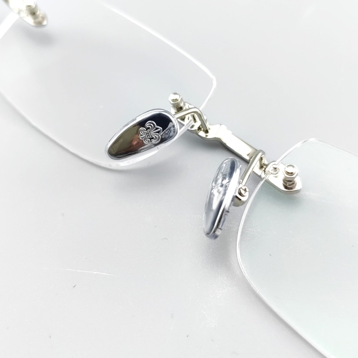 Chrome Hearts - Style SOFFFFFFFFERS II Rimless Glasses | Pure Titanium Frame with Medieval Detailing - HP eyeglasses
